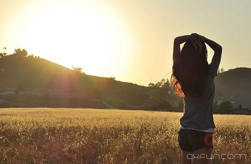 真正爱你的人会一直爱你 -清新范(Qxfun.com)