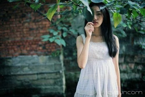 女孩，爱情面前，失落总会有的