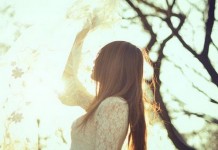 女孩，爱情面前，失落总会有的 -清新范(Qxfun.com)