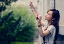 青春好像一座孤岛，做着一些旁人不懂的梦，坚持一些不明所以的坚持。-清新范(Qxfun.com)