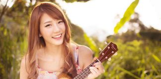Vol.16 Ukulele | 弹奏一个夏天只要四根弦