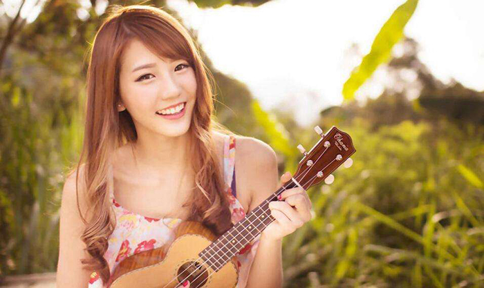 Vol.16 Ukulele | 弹奏一个夏天只要四根弦